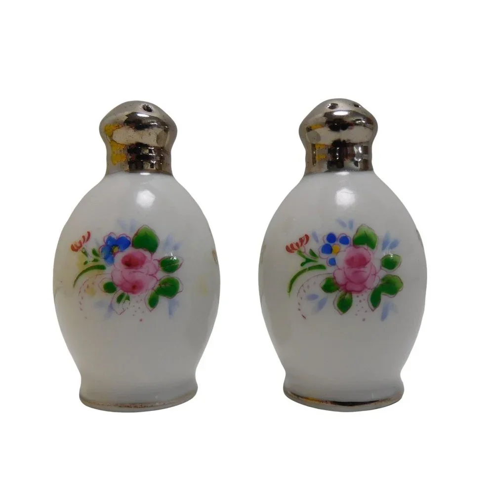 Salt & Pepper Shaker Set Flower Pattern Approx 1-1/2